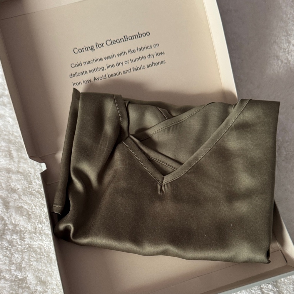 NEW in Box Ettitude Sateen Cami for Women